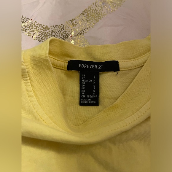 yellow graphic cropped top - Picture 2 of 4